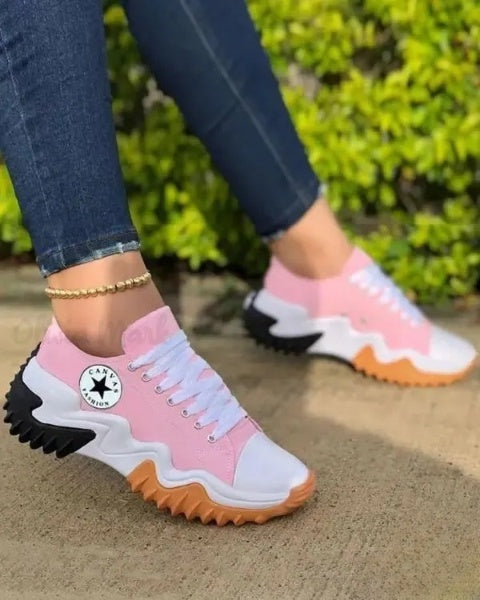 Ruth - sznurowane sneakersy Muffin z oczkami i kontrastowymi wstawkami