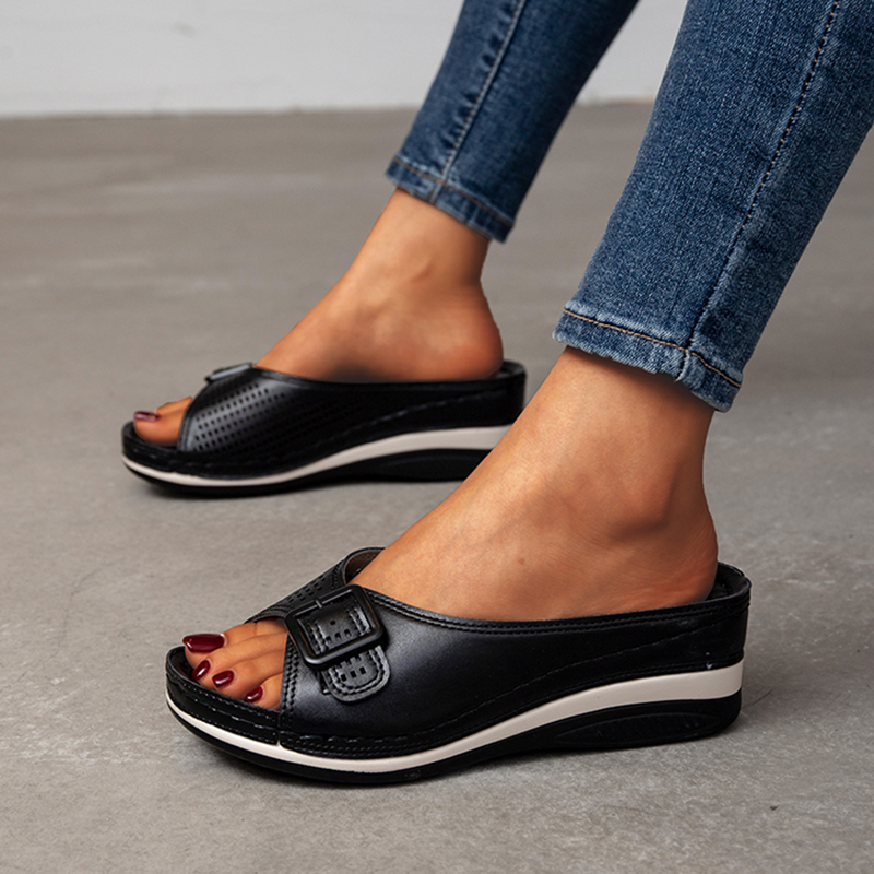 Buty na platformie z odkrytymi palcami