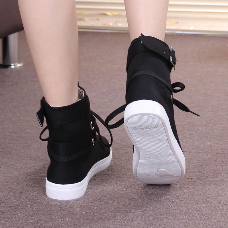 Płócienne sneakersy w stylu ulicznym z wysoką cholewką