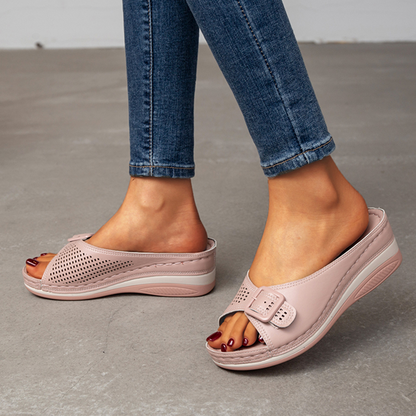 Buty na platformie z odkrytymi palcami