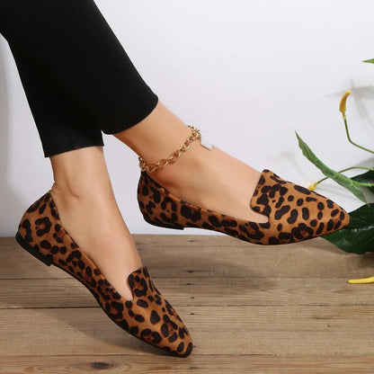 Buty z odkrytymi palcami w panterkę