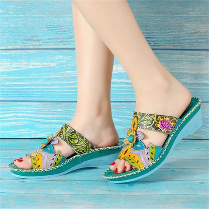 Kolorowe buty retro na lato