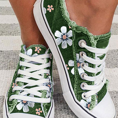 Modne koronkowe buty damskie na co dzień