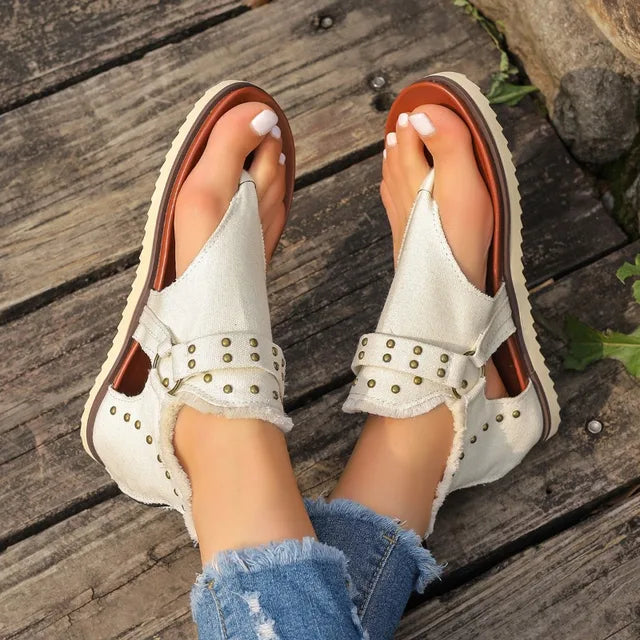 Przypadkowe i oddychające buty ortopedyczne