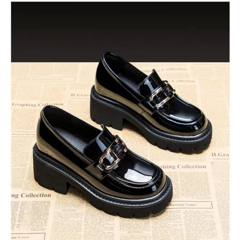 Buty na grubym obcasie