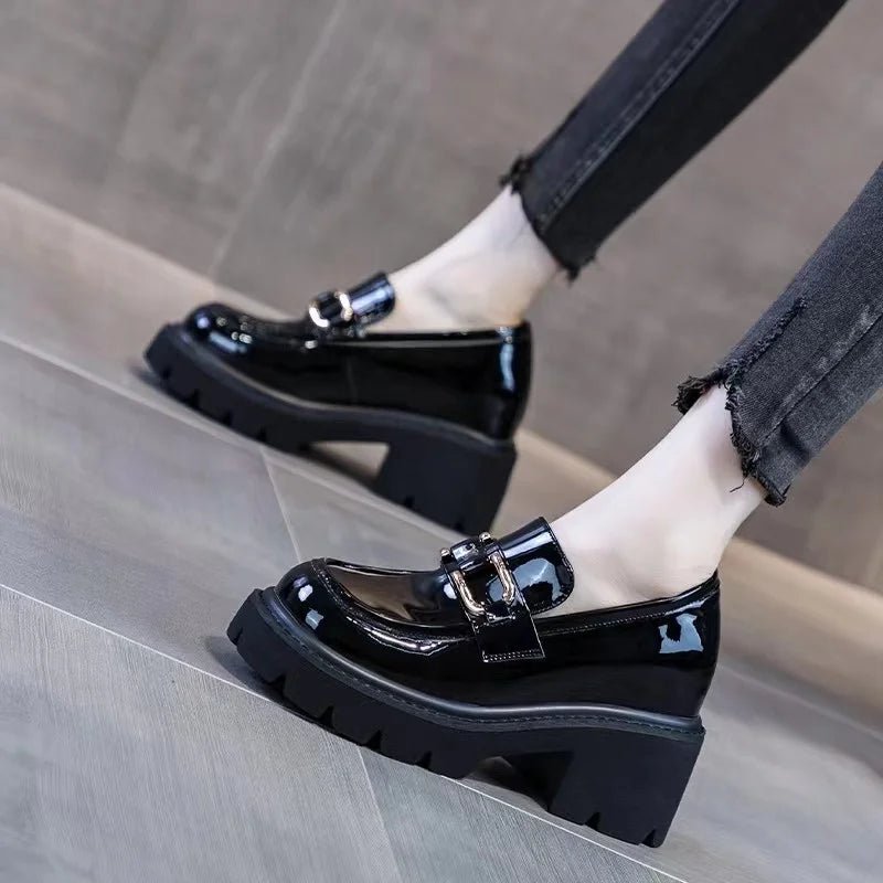 Buty na grubym obcasie