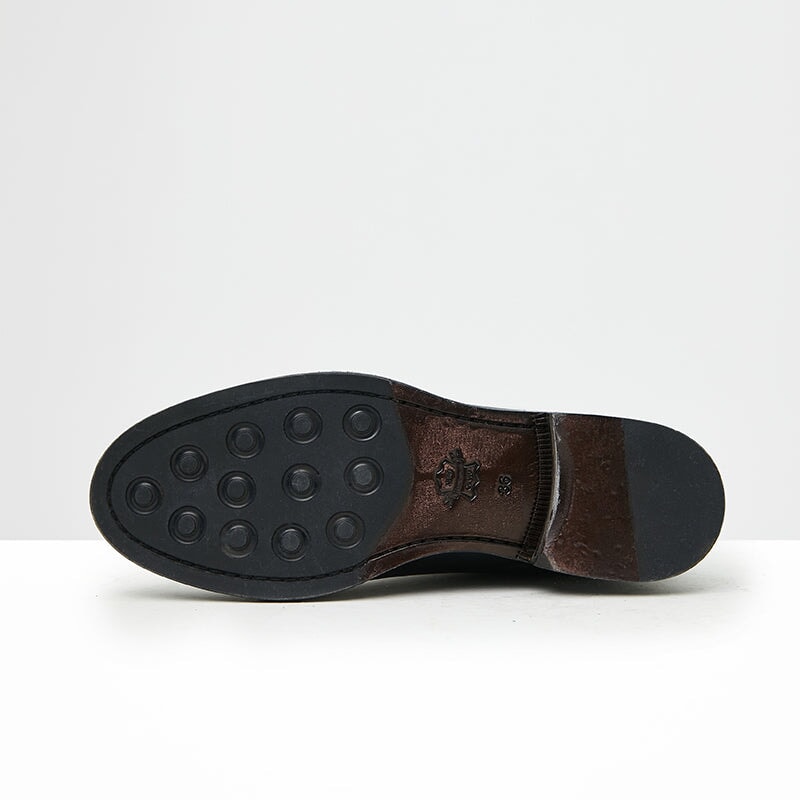 Wspierające i modne letnie buty ortopedyczne